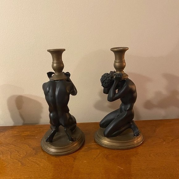 Rare TOSCANO European Sculpture 2 Naked Men Kneeling Hold Candle Holders - Picture 5 of 6